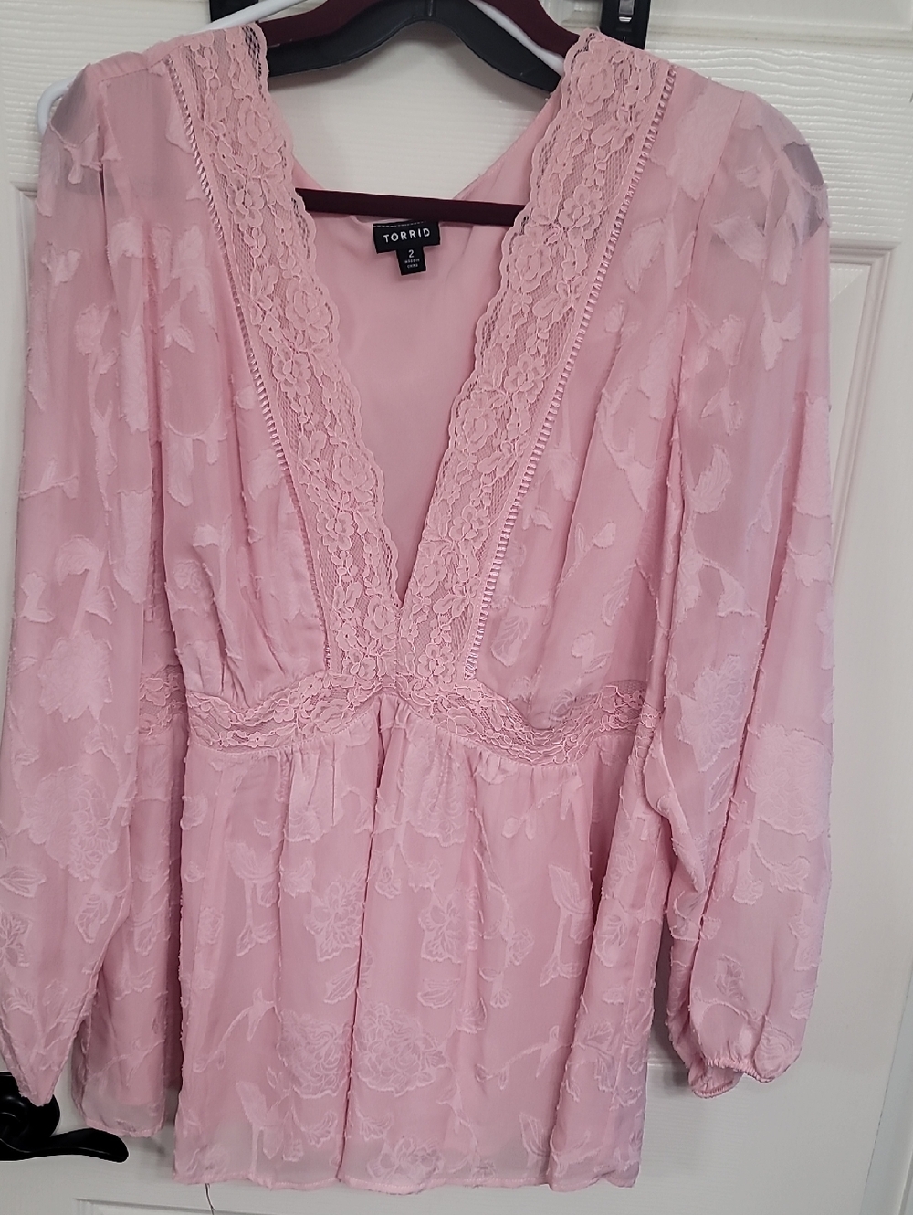 Torrid Blush Pink Floral Lace Top - Picture 6 of 6